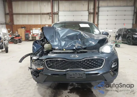 2020 Kia Sportage Lx z USA, uszkodzony, nr VIN KNDPMCAC8L7820853